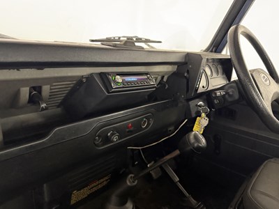 Lot 135 - 1999 Land Rover Defender