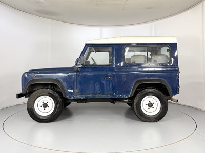 Lot 135 - 1999 Land Rover Defender