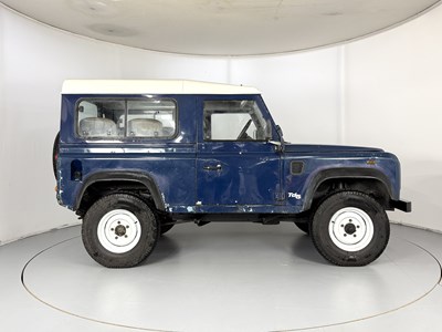 Lot 135 - 1999 Land Rover Defender