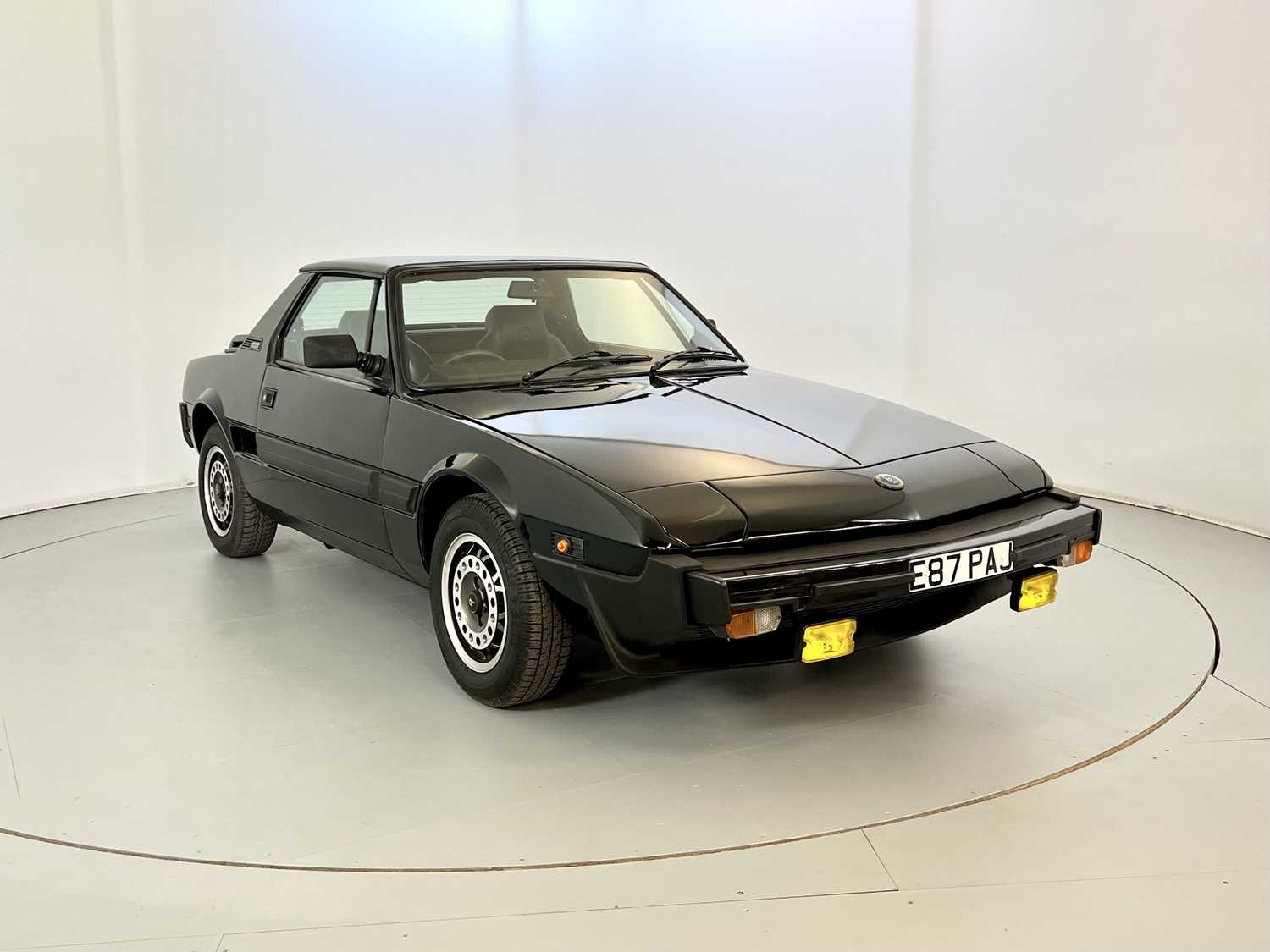 Lot 158 - 1987 Fiat X1/9