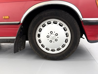 Lot 13 - 1990 Mercedes-Benz 300SL