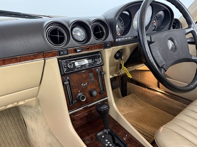 Lot 13 - 1990 Mercedes-Benz 300SL