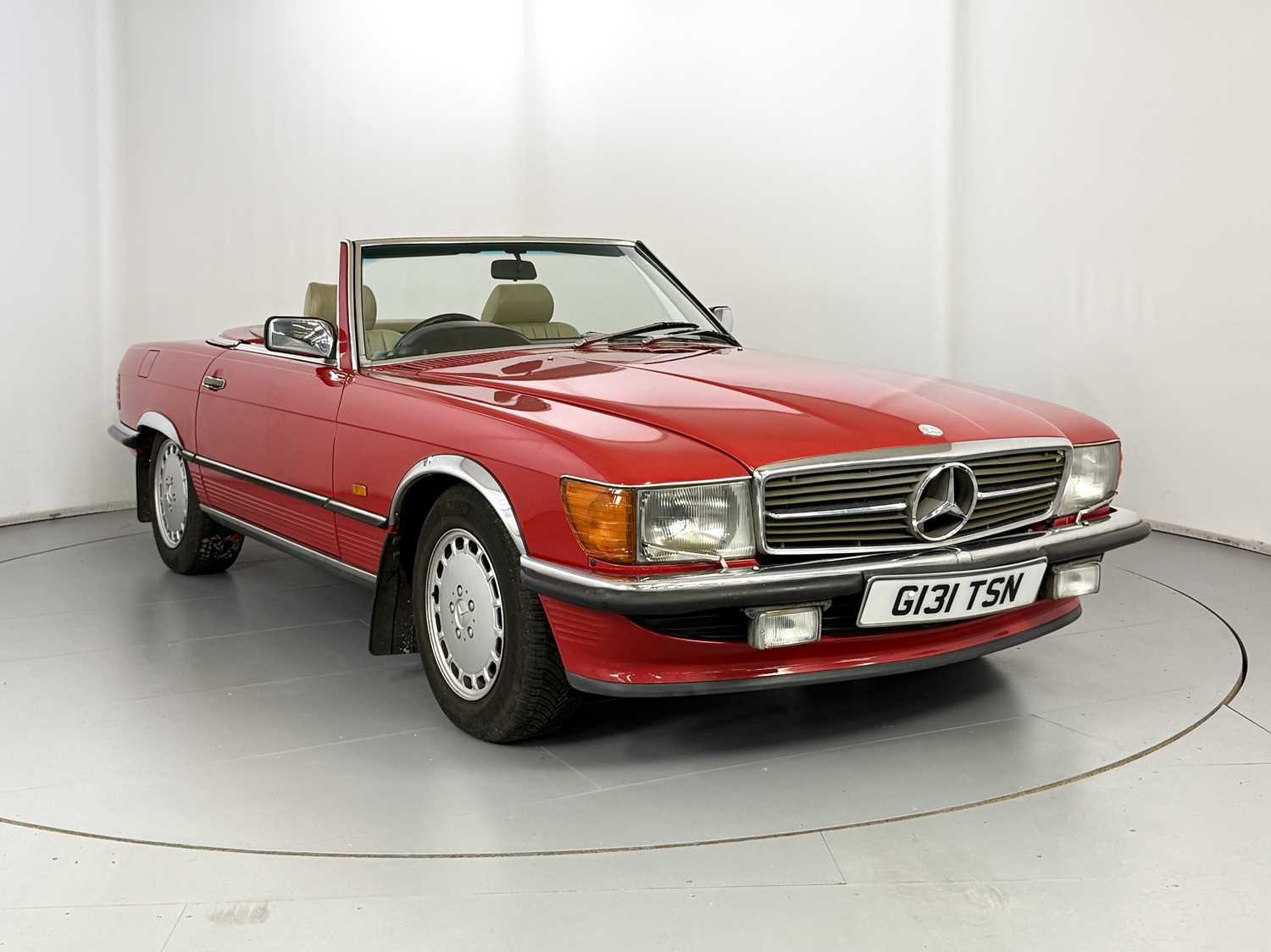 Lot 13 - 1990 Mercedes-Benz 300SL