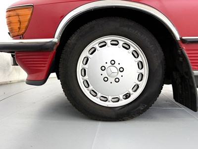 Lot 13 - 1990 Mercedes-Benz 300SL