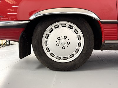 Lot 13 - 1990 Mercedes-Benz 300SL