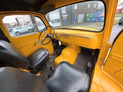 Lot 139 - 1952 Ford F6 COE
