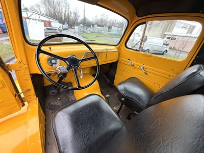 Lot 139 - 1952 Ford F6 COE