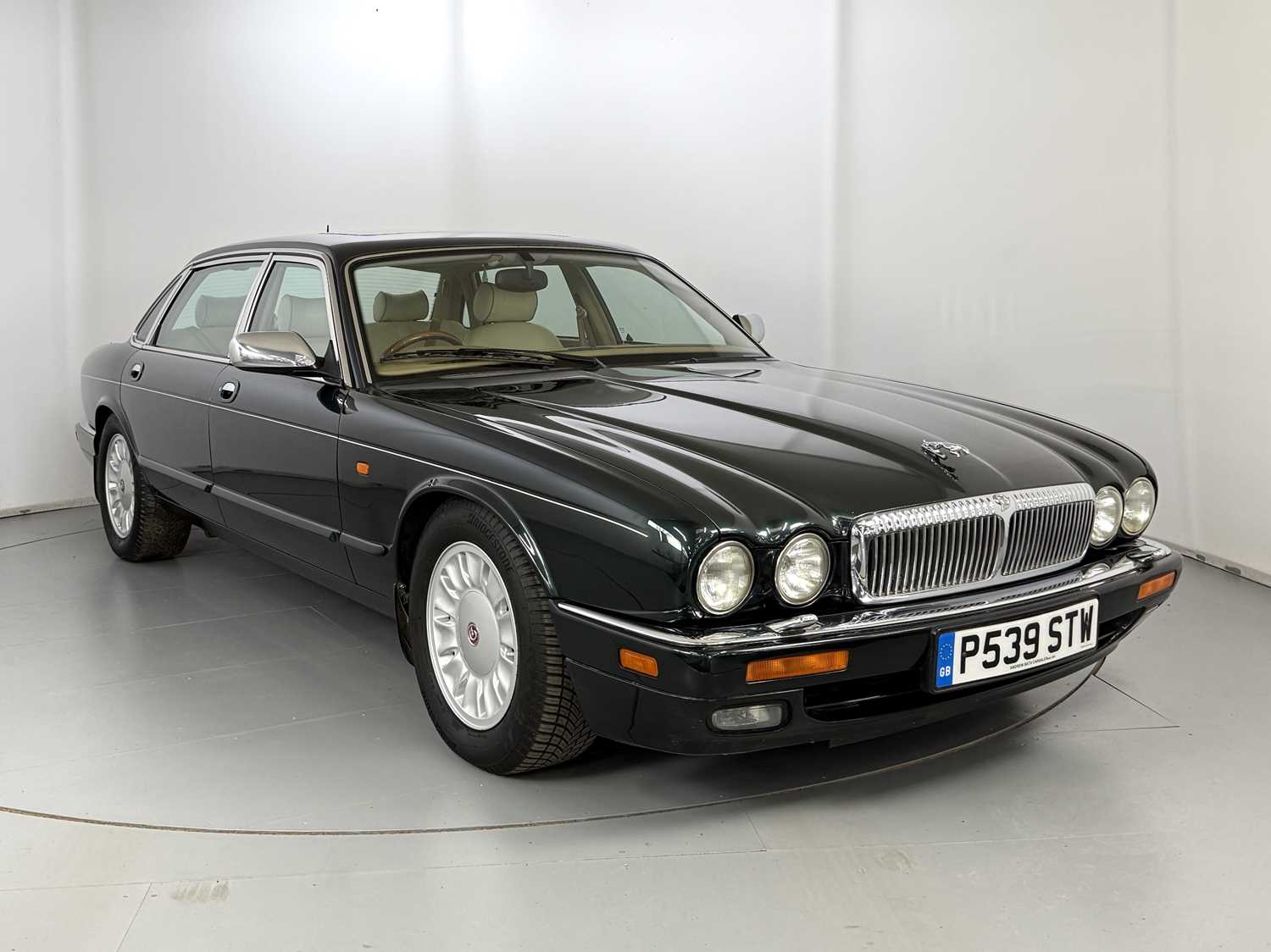 Lot 97 - 1997 Daimler Double Six