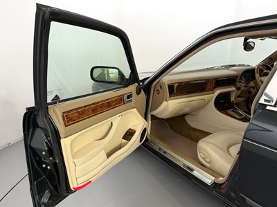 Lot 97 - 1997 Daimler Double Six