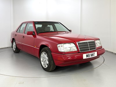 Lot 47 - 1995 Mercedes-Benz E200