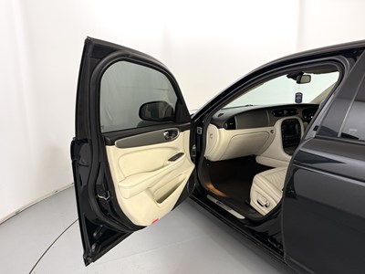 Lot 168 - 2008 Jaguar XJ Sport