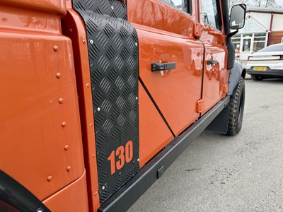 Lot 105 - 1998 Land Rover Defender