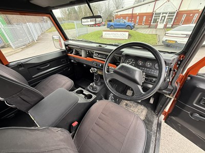 Lot 105 - 1998 Land Rover Defender