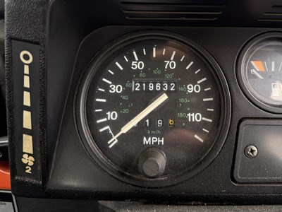 Lot 105 - 1998 Land Rover Defender