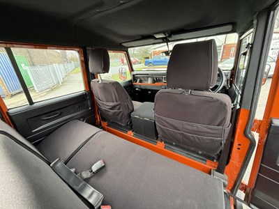 Lot 105 - 1998 Land Rover Defender