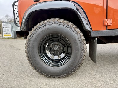 Lot 105 - 1998 Land Rover Defender