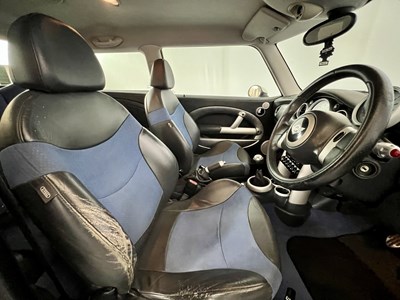 Lot 7 - 2003 Mini Cooper S