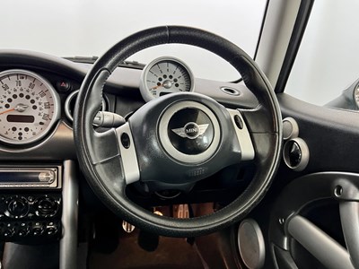 Lot 7 - 2003 Mini Cooper S