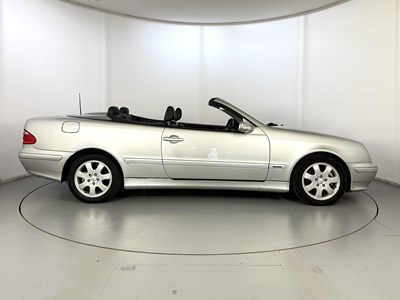Lot 169 - 2000 Mercedes-Benz CLK230