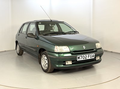 Lot 43 - 1995 Renault Clio