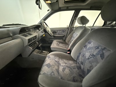 Lot 43 - 1995 Renault Clio