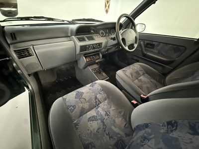 Lot 43 - 1995 Renault Clio