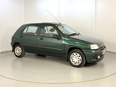 Lot 43 - 1995 Renault Clio
