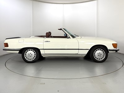 Lot 42 - 1984 Mercedes-Benz 280SL