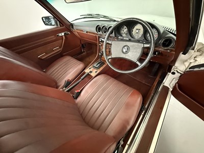 Lot 42 - 1984 Mercedes-Benz 280SL