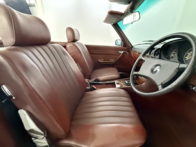 Lot 42 - 1984 Mercedes-Benz 280SL