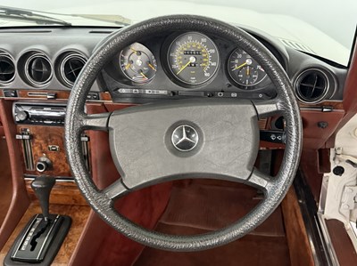Lot 42 - 1984 Mercedes-Benz 280SL