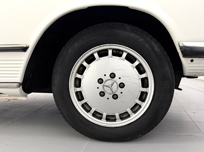 Lot 42 - 1984 Mercedes-Benz 280SL