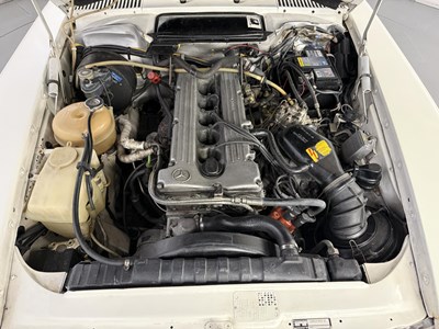 Lot 42 - 1984 Mercedes-Benz 280SL
