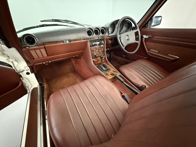 Lot 42 - 1984 Mercedes-Benz 280SL