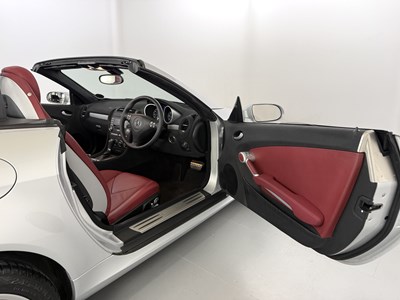 Lot 93 - 2004 Mercedes-Benz SLK350