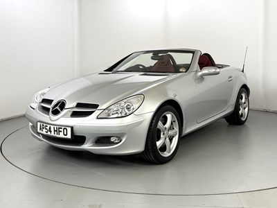 Lot 93 - 2004 Mercedes-Benz SLK350
