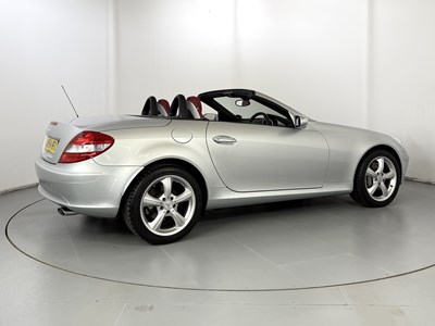 Lot 93 - 2004 Mercedes-Benz SLK350