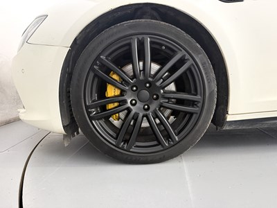 Lot 26 - 2014 Maserati Ghibli DV8