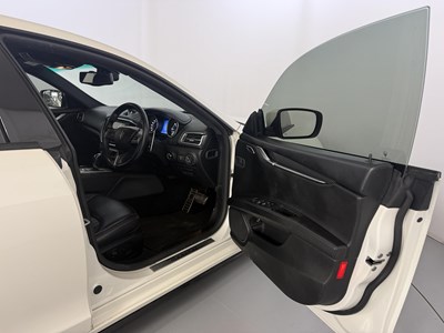 Lot 26 - 2014 Maserati Ghibli DV8