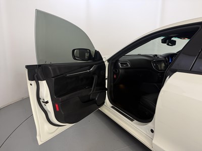 Lot 26 - 2014 Maserati Ghibli DV8