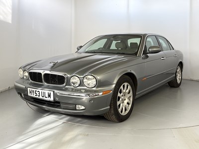 Lot 49 - 2003 Jaguar XJ