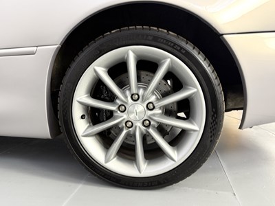 Lot 70 - 2000 Aston Martin DB7 Vantage