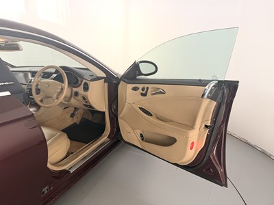 Lot 48 - 2006 Mercedes-Benz CLS320