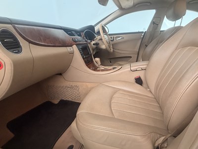 Lot 48 - 2006 Mercedes-Benz CLS320