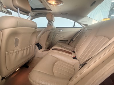 Lot 48 - 2006 Mercedes-Benz CLS320