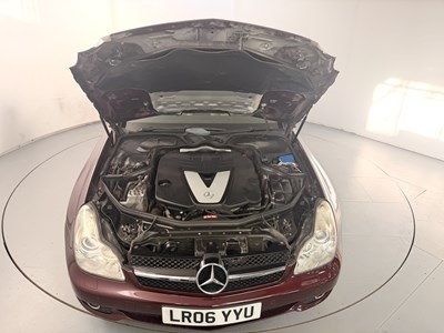 Lot 48 - 2006 Mercedes-Benz CLS320