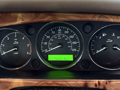 Lot 21 - 2007 Jaguar XJ Sovereign