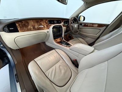 Lot 21 - 2007 Jaguar XJ Sovereign