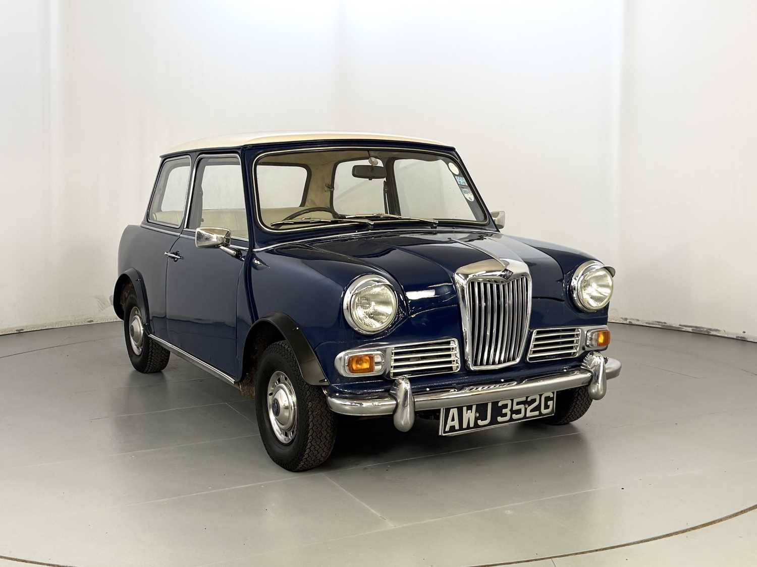 Lot 79 - 1969 Riley Elf