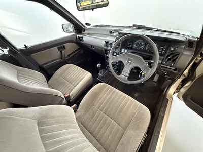 Lot 105 - 1990 Nissan Sunny